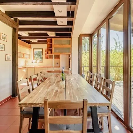بيت للعطل Large, Comfortable With A Garden Zatom