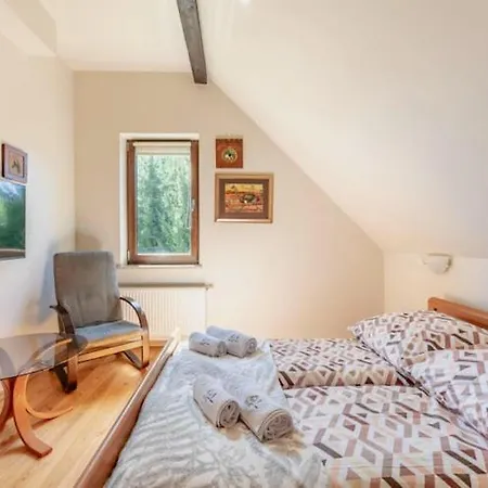 Large, Comfortable With A Garden بيت للعطل Zatom