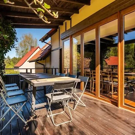Large, Comfortable With A Garden