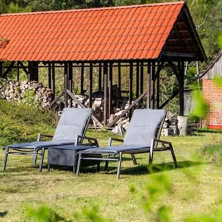 Large, Comfortable With A Garden بيت للعطل Zatom
